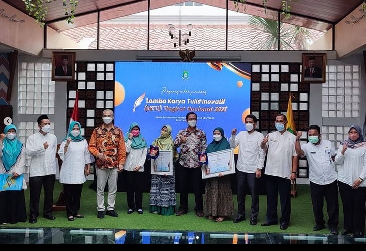 Bappeda Kota Tangerang telah melaksanakan penganugrahan pada pemenang Lomba Karya Tulis Inovatif (LKTI) Tingkat Nasional dan Daerah