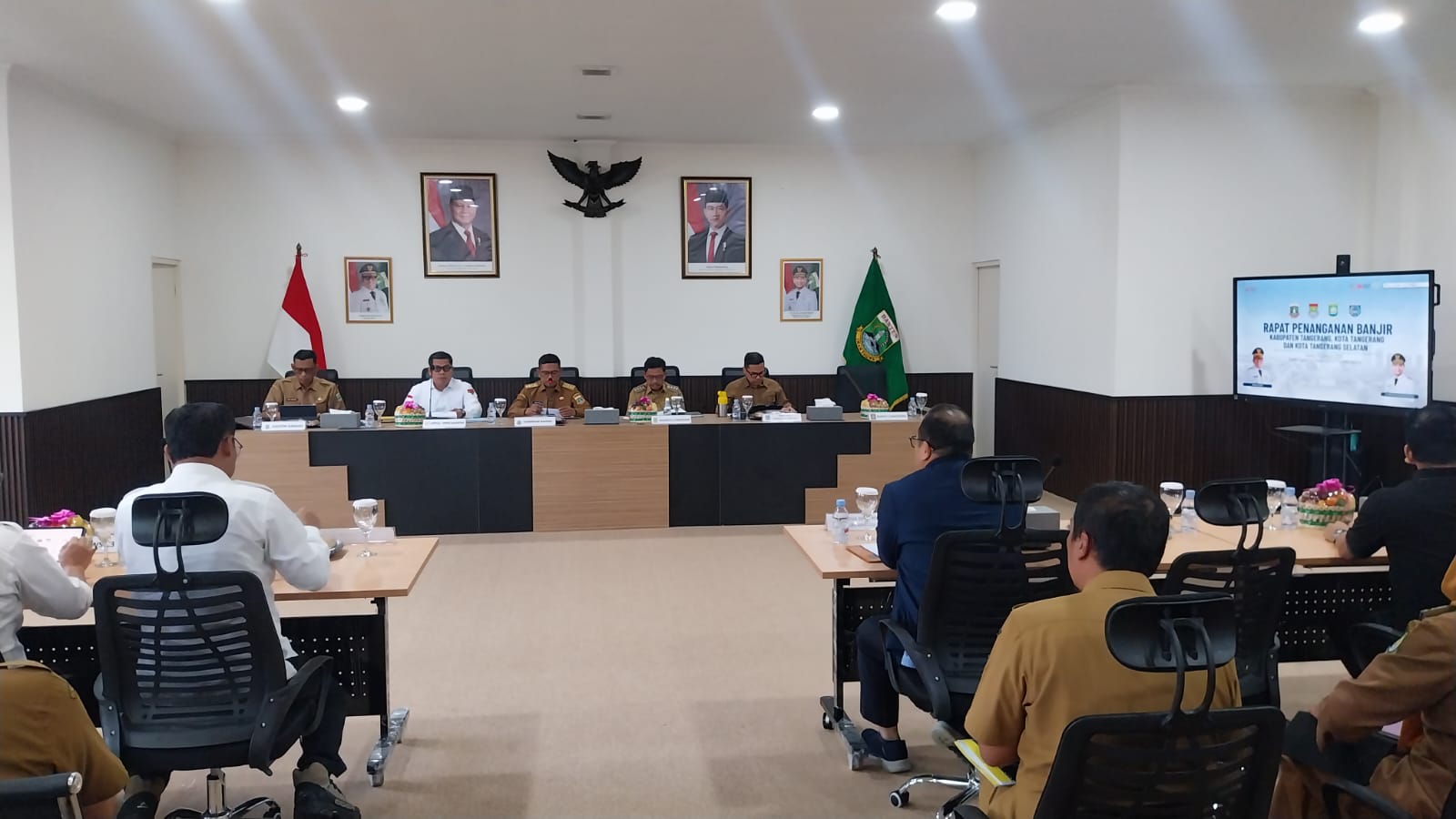 Rapat Penanganan Banjir di Kota Tangerang, Kota Tangsel dan Kab. Tangerang
